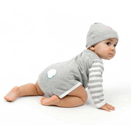 BABY LONG SLEEVE BODYSUIT AND BEANIE SET